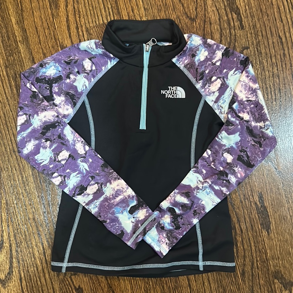 Girls North Face 1/4 Zip -Never worn